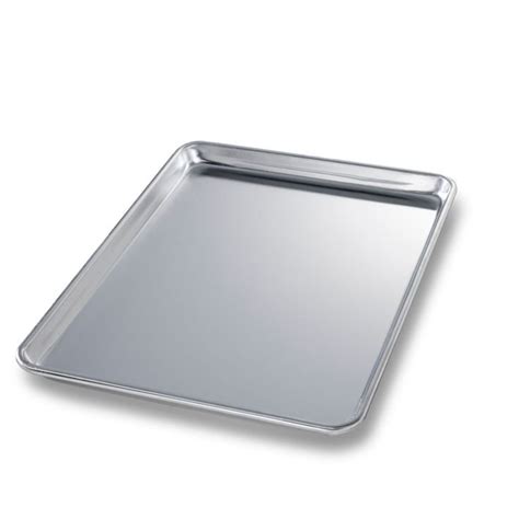 Chicago Metallic Bakeware Half